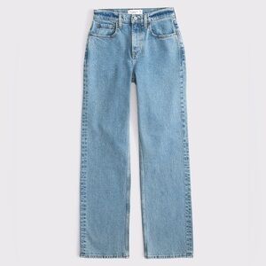 Abercrombie & Fitch Curve Love High Rise 90s Relaxed Jean Medium Blue - Regular